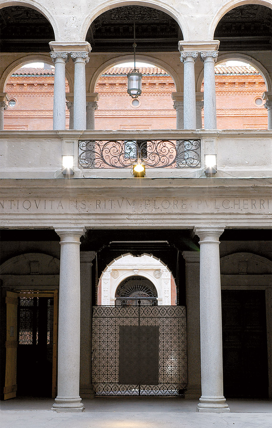 Palazzo Bagatti Valsecchi - Milano - Dettagli di facciata